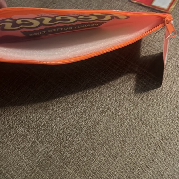 New with tag Reese’s zipper top bag pencil case | Make up | storage - Picture 5 of 7